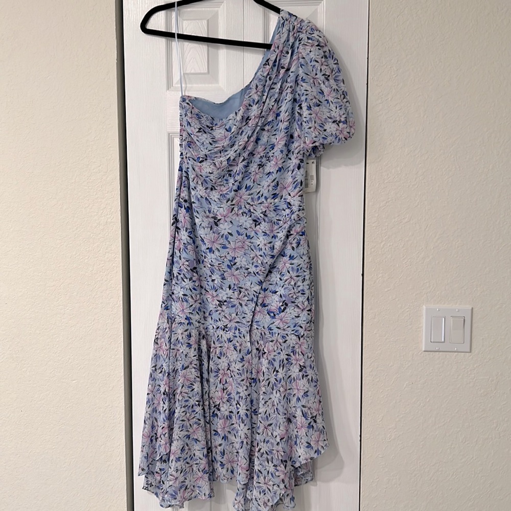 NWT Astr the label one shoulder dress